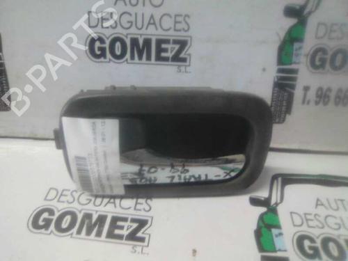 Used Front left interior door handle NISSAN X-TRAIL I (T30) [2001-2013]  12932376