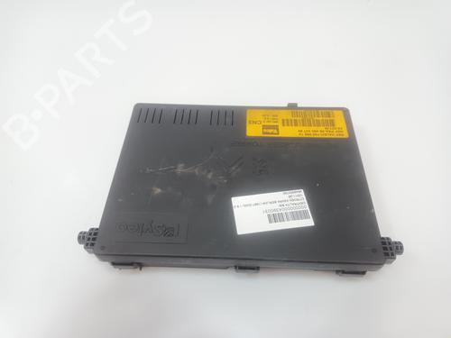 Used Fuse box Fuse box CITROËN XSARA (N1) 1.9 D (70 hp) 34138406 34138406