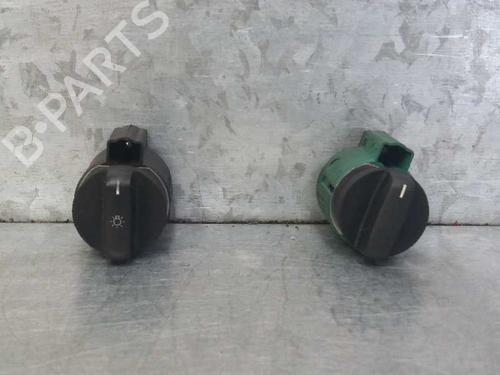 Used Headlight switch BMW 5 (E39) 520 i (150 hp) 12699156