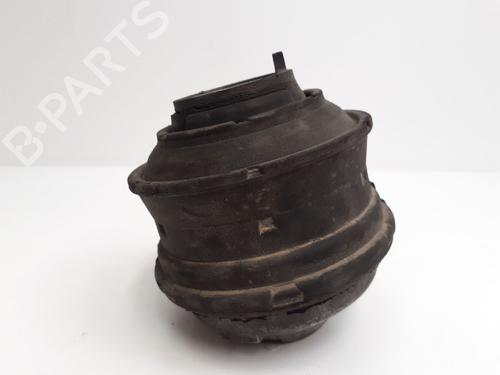Used Engine mount MERCEDES-BENZ E-CLASS (W210) E 220 CDI (210.006) (143 hp) 12684091