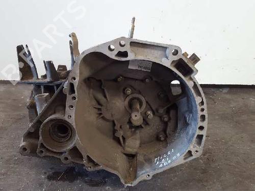Used Gearbox NISSAN MICRA III (K12) 1.2 16V (65 hp) 12687954