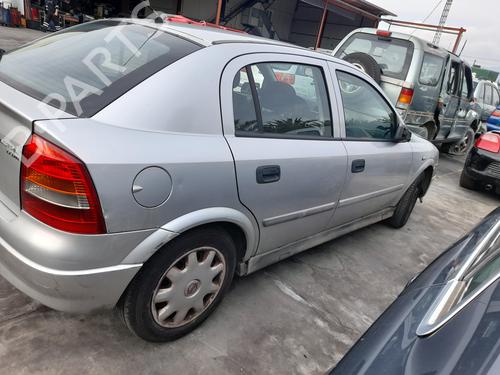 Engine control unit (ECU) OPEL ASTRA G Hatchback (T98) 1.7 DTI 16V (F08, F48) | BP18437612M57 