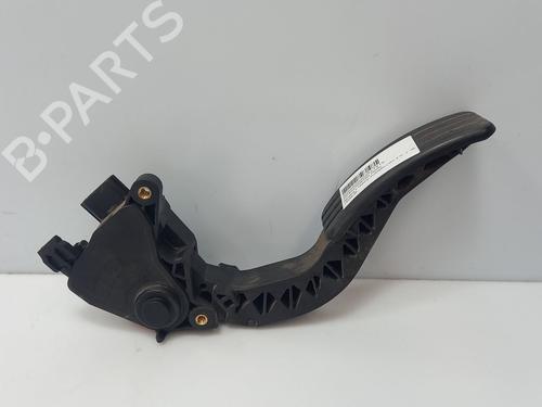 pedal-renault-trafic-iii-van-fg_-2014-33542883 main image