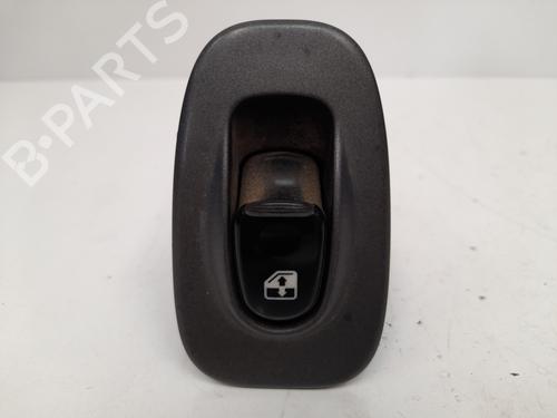 Used Right rear window switch HYUNDAI ACCENT I (X-3) 1.3 i 12V (84 hp) 12694931