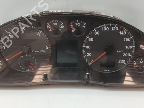 Kombinert Instrument AUDI A4 B5 (8D2) 1.9 TDI (110 hp) 33177017