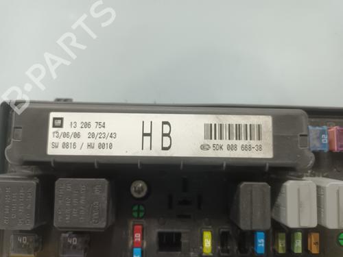 Fuse box OPEL ZAFIRA / ZAFIRA FAMILY B (A05) | BP29903071E1
