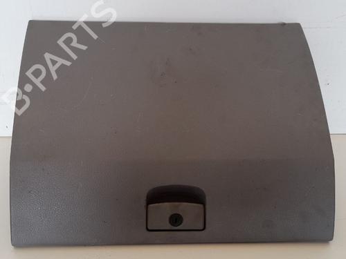Used Glove box KIA SORENTO I (JC) 2.5 CRDi 4WD (140 hp) 12739102