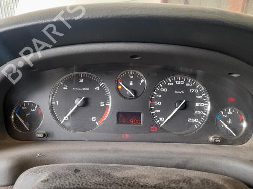 Used Instrument cluster PEUGEOT 406 Coupe (8C) 2.2 HDI (133 hp) 16709939