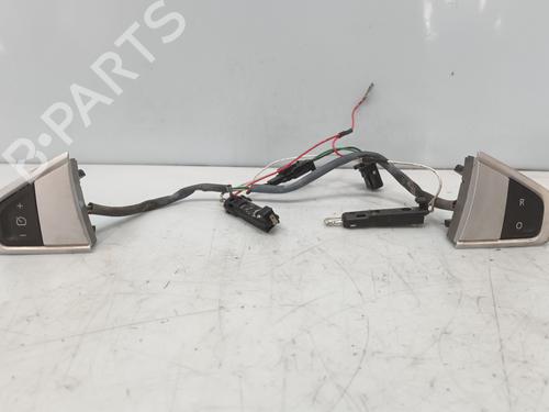 Used Steering wheel controls RENAULT SCÉNIC III (JZ0/1_) [2008-2016]  26452227