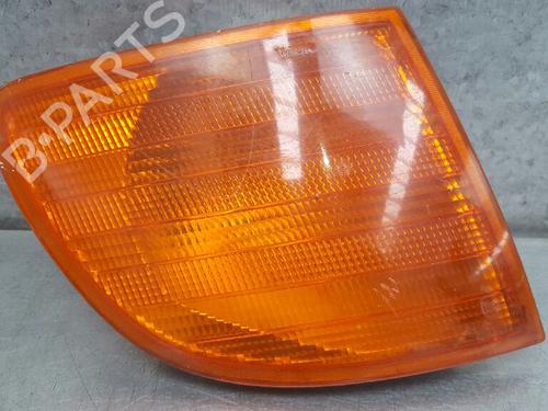 Used Right front indicator Right front indicator MERCEDES-BENZ VITO Van (W638) 108 D 2.3 (638.064, 638.068) (79 hp) 12721241 12721241
