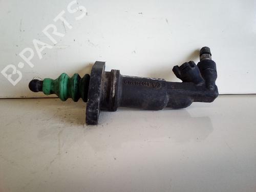 Used Clutch slave cylinder TOYOTA YARIS (_P1_) 1.0 (SCP10_, SCP10R) (65 hp) 13966869