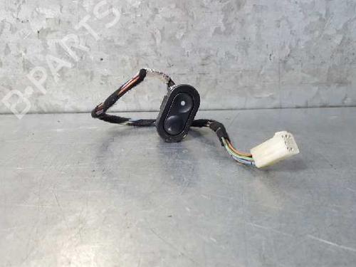 Used Right front window switch Right front window switch OPEL TIGRA (S93) 1.4 16V (F07) (90 hp) 12748315 12748315