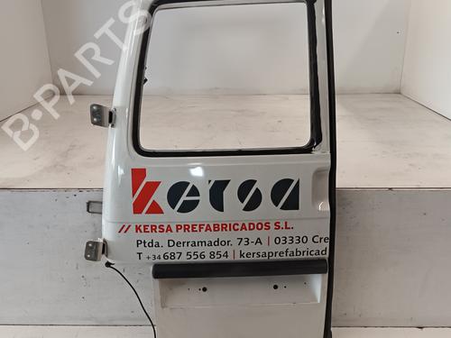 Used Left rear door VW TRANSPORTER T4 Van (70A, 70H, 7DA, 7DH) 2.5 TDI (88 hp) 17005701