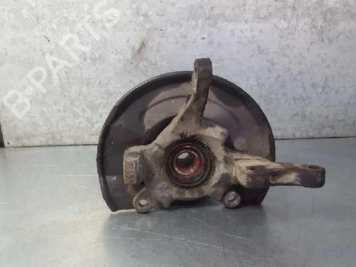 Left front steering knuckle MITSUBISHI CARISMA (DA_) 1.6 (DA1A) | BP12712713M25 