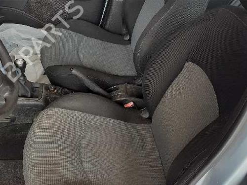 Achsschenkel links vorne PEUGEOT 206 Hatchback (2A/C) 1.1 i | BP12773900M25