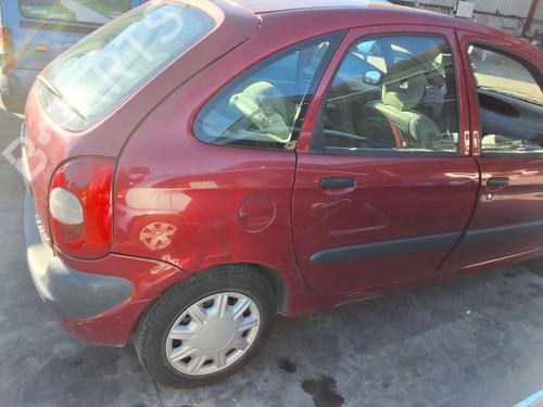 Headlight switch CITROËN XSARA PICASSO (N68) 2.0 HDi | BP31592957I24 