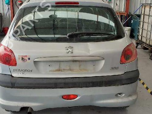 Achsschenkel links vorne PEUGEOT 206 Hatchback (2A/C) 1.1 i | BP12773900M25