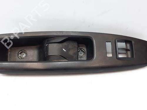 venstre-fortil-invendig-handtag-opel-combo-box-bodympv-x12-2012-36110773 main image