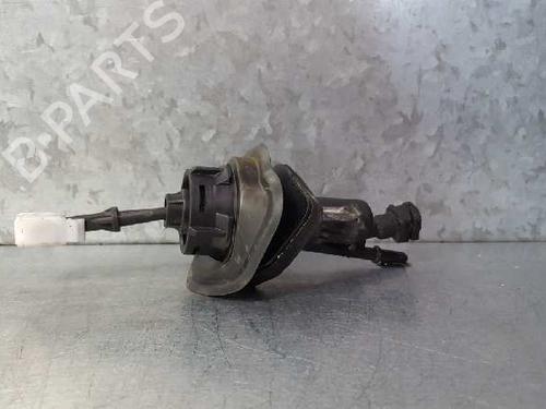 Used Clutch slave cylinder VOLVO V50 (545) 2.0 D (136 hp) 13966776