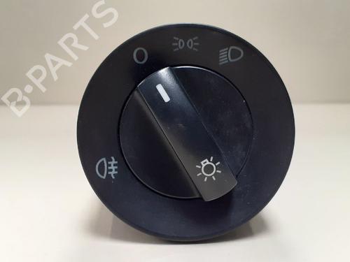 Used Headlight switch VW POLO (9N_, 9A_) 1.9 SDI (64 hp) 12764862