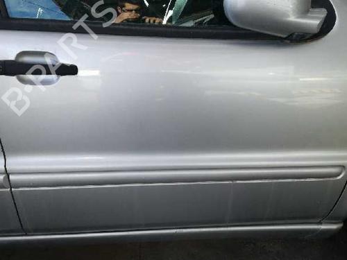 Used Right front door MERCEDES-BENZ M-CLASS (W163) ML 270 CDI (163.113) (163 hp) 12725827