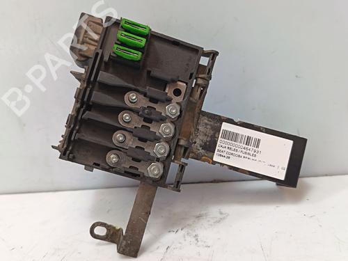 Used Fuse box Fuse box 38438373 38438373
