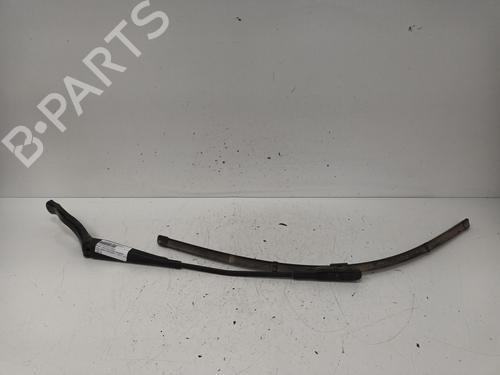 Used Front windshield wiper arm OPEL CORSA E (X15) 1.4 (08, 68) (90 hp) 17916170