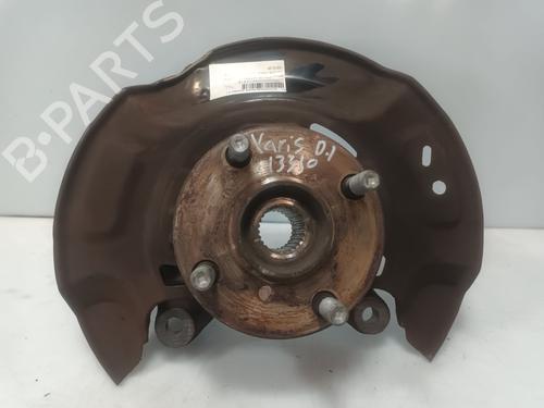 Used Left front steering knuckle TOYOTA YARIS (_P9_) 1.0 VVT-i (KSP90_, KSP90R) (69 hp) 32453025
