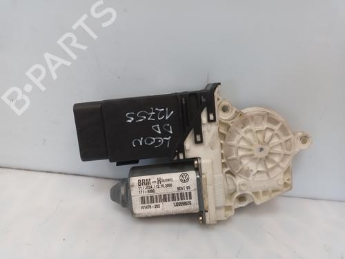 Right front window motor SEAT LEON (1M1) 1.6 16 V | BP28354952E20