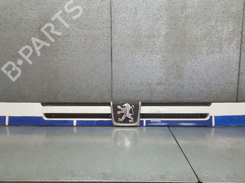 Used Grille PEUGEOT BOXER Van (230L) [1994-2006]  12854429
