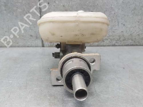 Used Brake master cylinder CITROËN BERLINGO / BERLINGO FIRST Box Body/MPV (M_) 2.0 HDI 90 4WD (MBRHY, MCRHY) (90 hp) 18247551