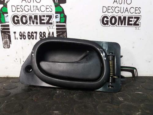Used Front right interior door handle Front right interior door handle 12802799 12802799