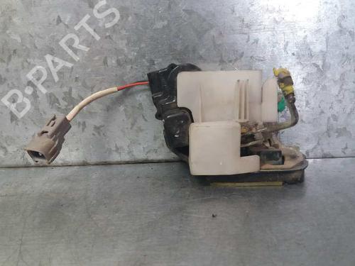 Cerradura puerta trasera izquierda TOYOTA RAV 4 I (_A1_) 2.0 (129 hp) 12699983