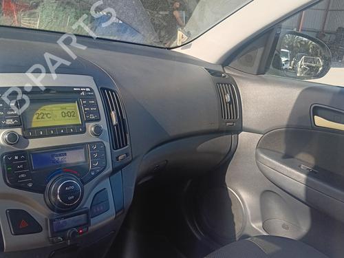 Right headlight HYUNDAI i30 Estate (FD) 1.4 | BP30577512C29 