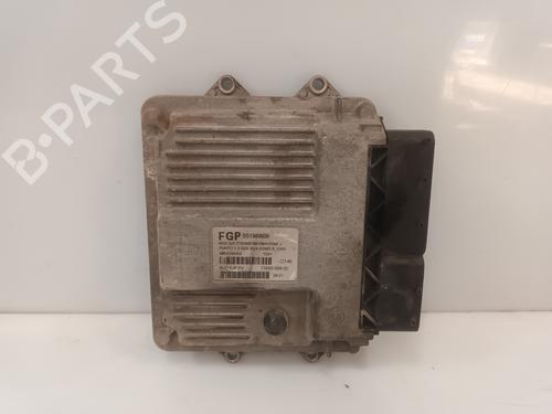 Used Engine control unit (ECU) FIAT PUNTO (188_) 1.3 JTD 16V (70 hp) 31143863
