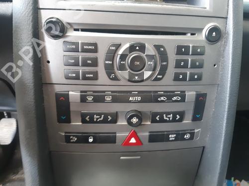 Fuse box PEUGEOT 407 (6D_) | BP31127006E1