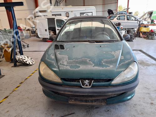 Achsschenkel links vorne PEUGEOT 206 Hatchback (2A/C) 1.1 i | BP12776993M25