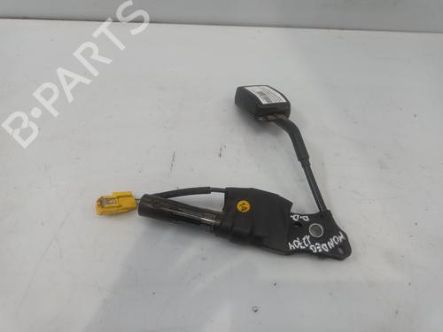 Used Seat buckle FORD MONDEO II (BAP) 1.8 i (115 hp) 31946541