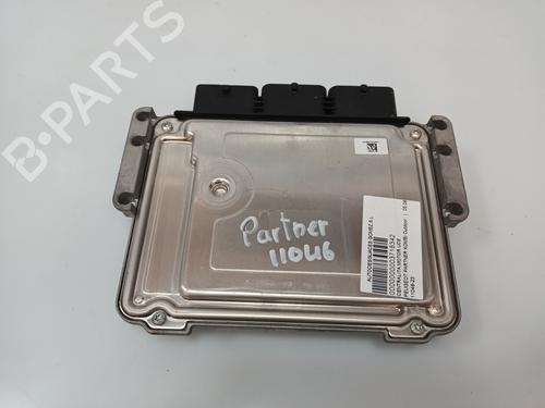 Used Engine control unit (ECU) PEUGEOT PARTNER Box Body/MPV [2008-2025]  18029257