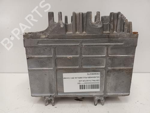 Used Engine control unit (ECU) VW POLO III (6N1) 50 1.0 (50 hp) 13458457