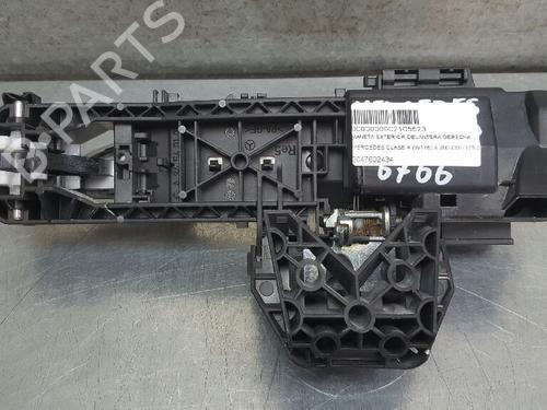 Front right exterior door handle MERCEDES-BENZ A-CLASS (W176) A 200 CDI / d (176.008) | BP12741469C129 