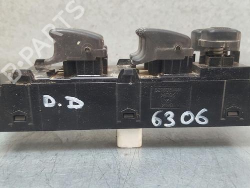 Right front window switch HYUNDAI TRAJET (FO) 2.0 CRDi | BP12732414I26 