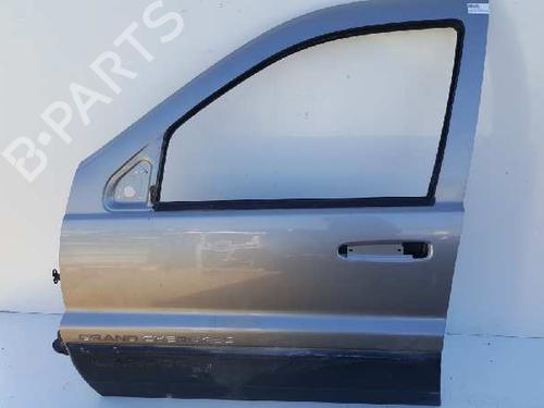 Used Left front door JEEP GRAND CHEROKEE II (WJ, WG) 3.1 TD 4x4 (140 hp) 12812804