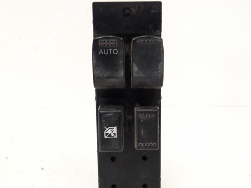 Used Left front window switch SUZUKI SWIFT III (MZ, EZ) 1.3 DDiS (RS413D) (69 hp) 12802909