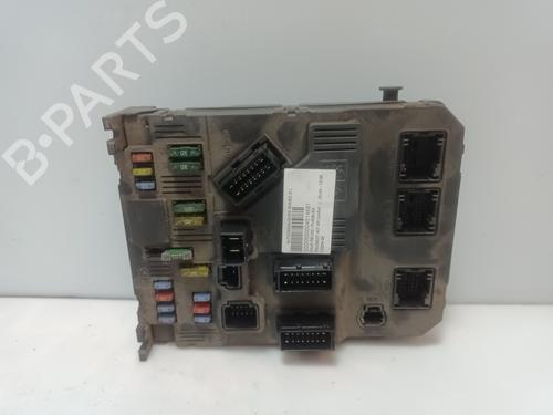 fuse-box-peugeot-407-6d_-2004-2005-2006-2007-2008-2009-2010-2011-32070988 main image