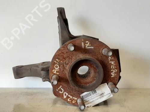 Fusee links voor NISSAN ALMERA II (N16) 2.2 Di (110 hp) 12747492