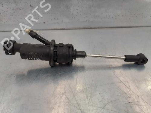 Used Clutch slave cylinder MERCEDES-BENZ A-CLASS (W176) A 200 CDI (176.001) (136 hp) 13978807