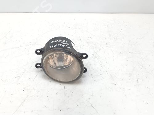 Used Right front fog light TOYOTA AURIS (_E15_) [2006-2012]  25721106