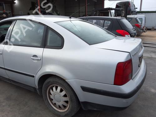 Right headlight VW PASSAT B5 (3B2) 1.9 TDI Syncro/4motion | BP31128543C29 