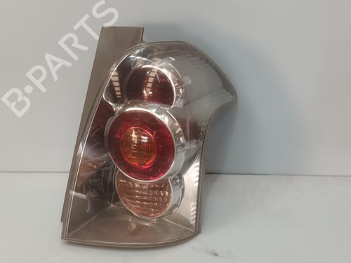 Used Right taillight TOYOTA COROLLA Verso (ZER_, ZZE12_, R1_) 2.2 D-4D (AUR10_, AUR10R) (136 hp) 31646077